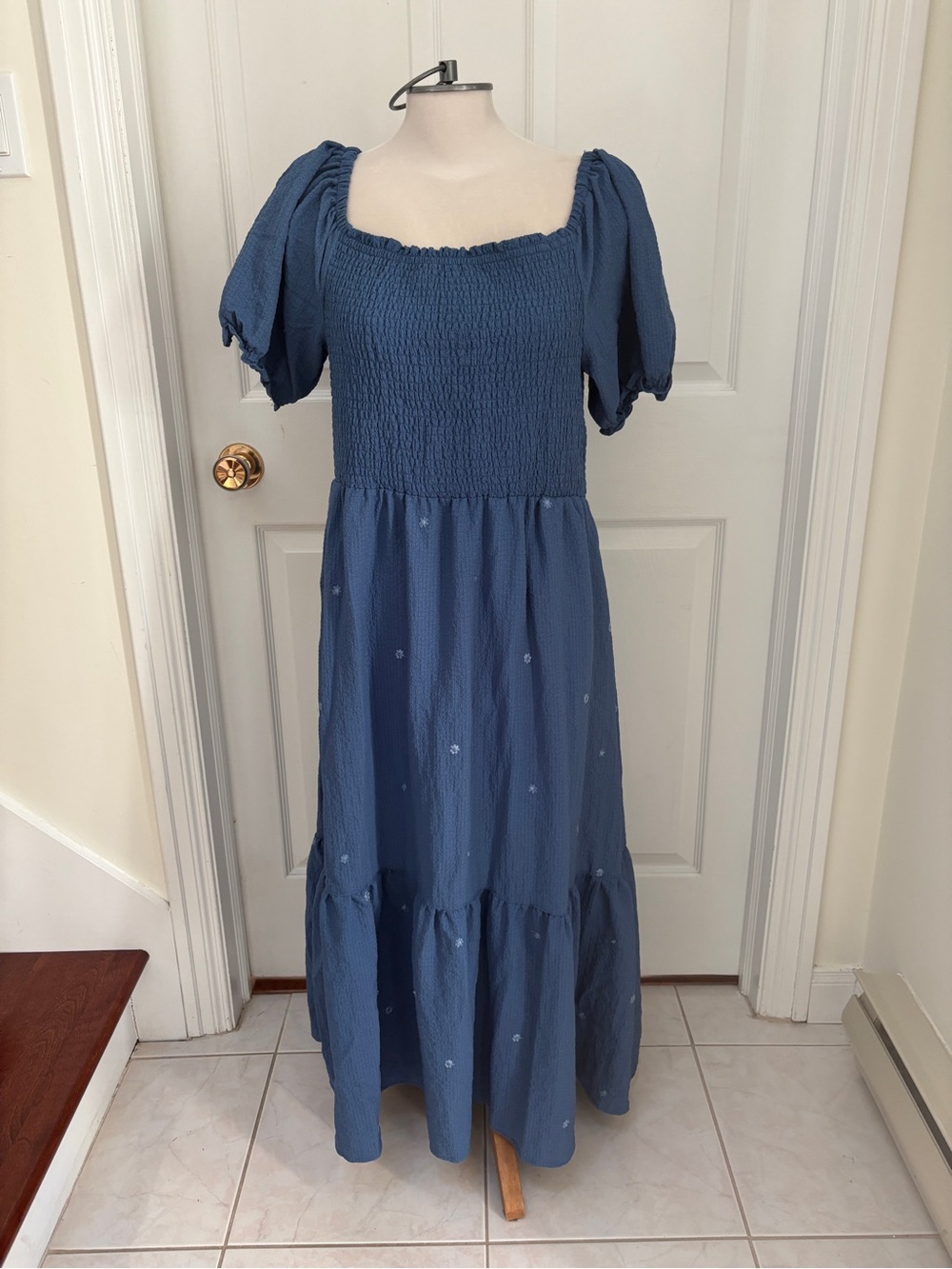 Devoted Short Puffed
Sleeve Calf Length Tiered dress